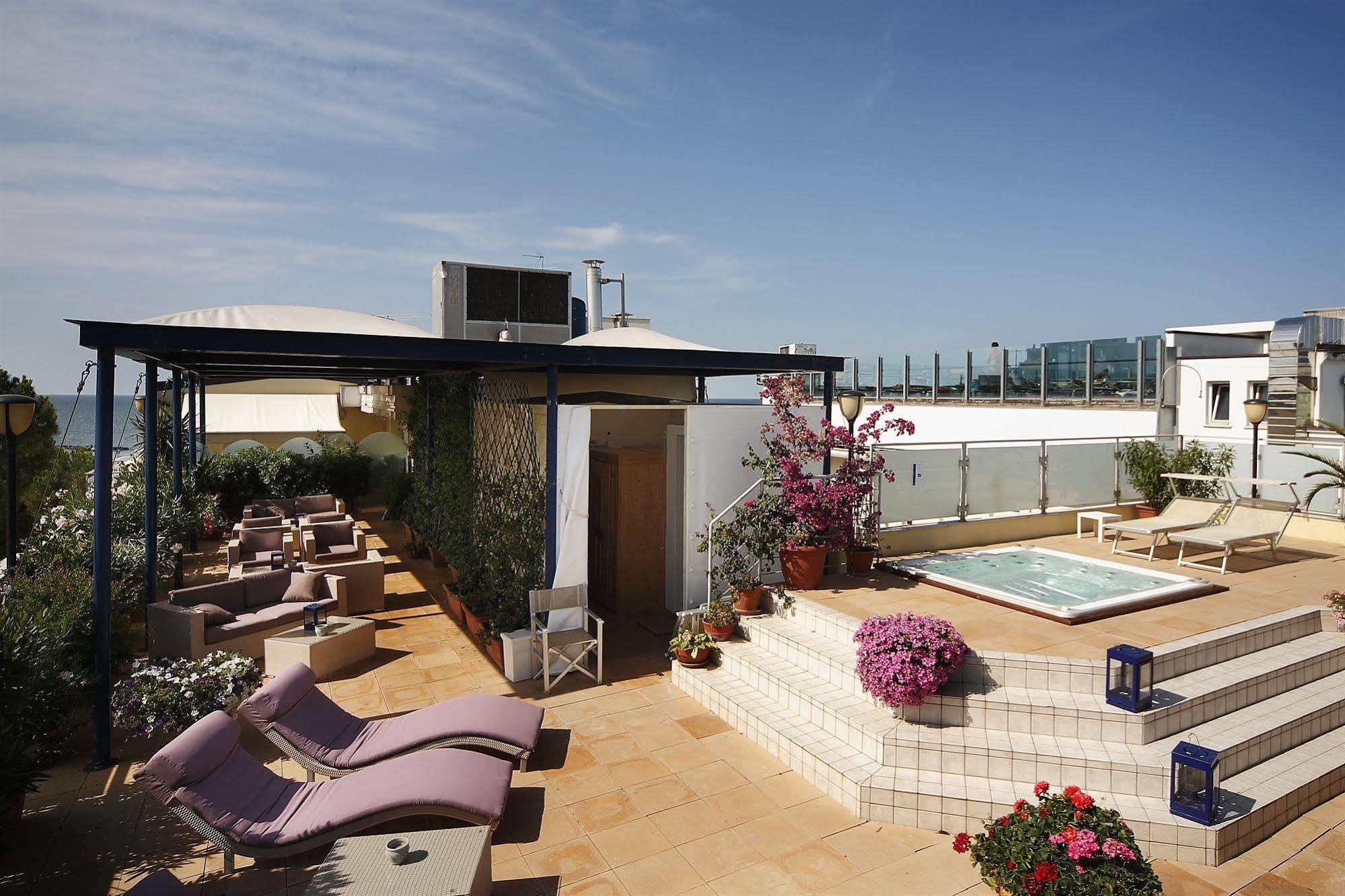 Residence Capitol Κατόλικα Εξωτερικό φωτογραφία